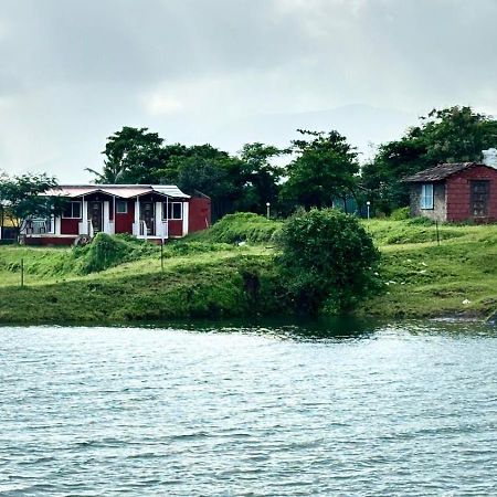 Hotel Mauli Agro Farm Dam View Resort Сатара Экстерьер фото